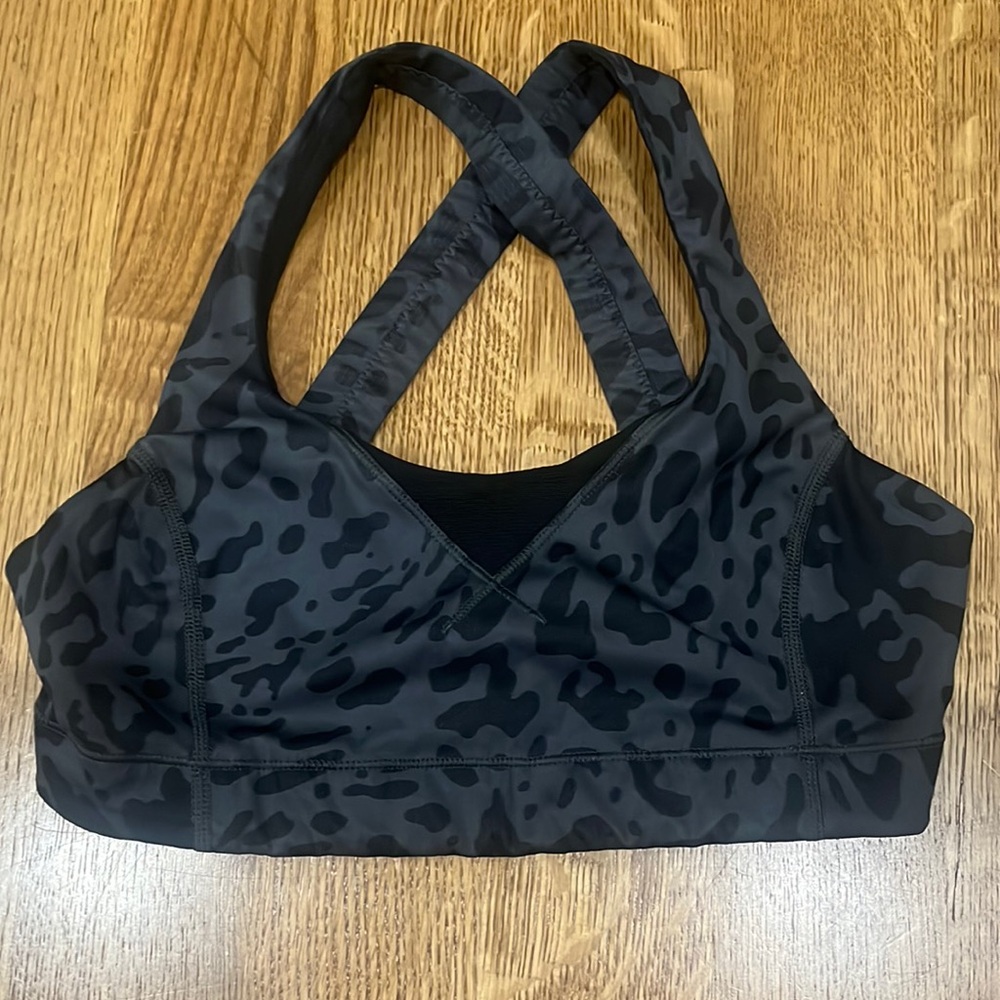 Lululemon sport bra